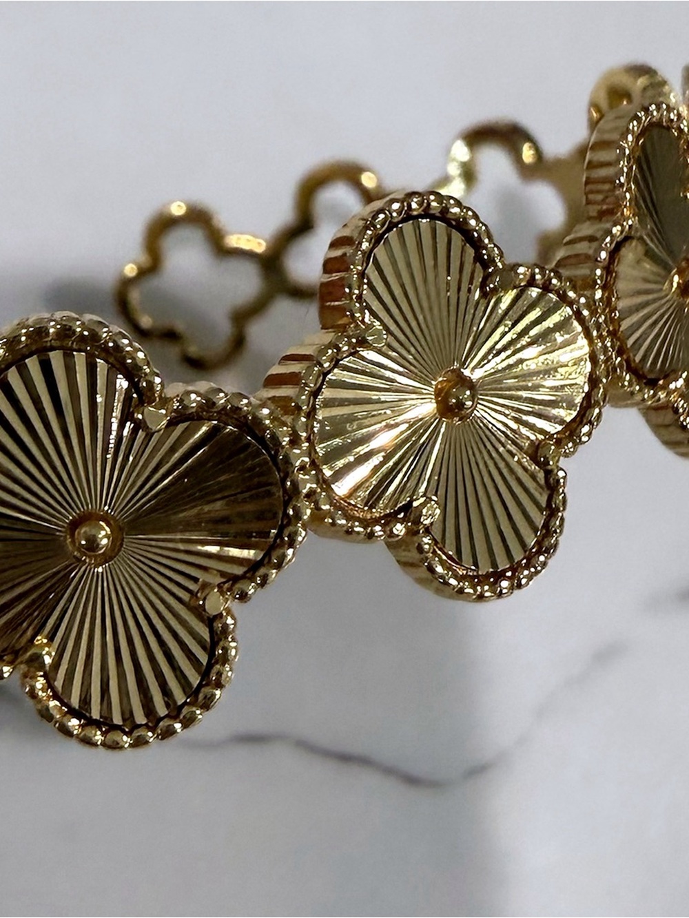 Gold Floral Motif Women's Bracelet